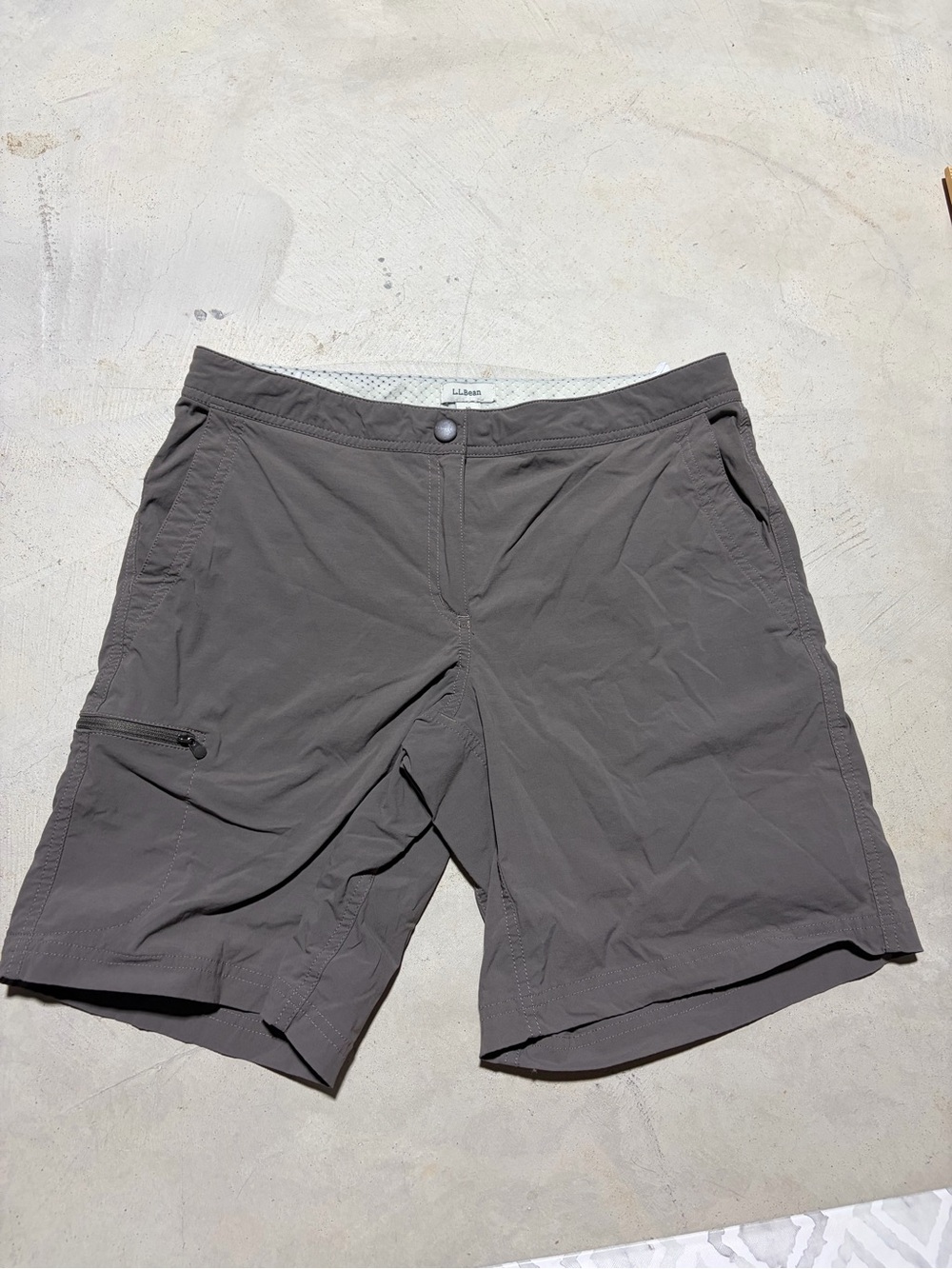 L.L. Bean Outdoor hiking Shorts Bermuda 10 regular